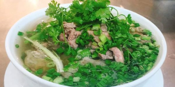 Phở Tuyền - Phở Bò & Cơm Rang Giòn - 255 Lĩnh Nam