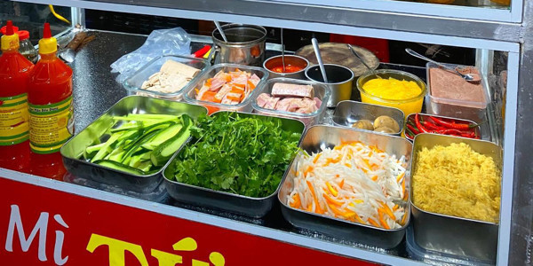 Bánh Mì Tứ Hải Chợ Đêm - Hùng Vương