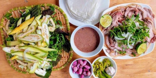 Đặc Sản Miền Trung - Bê Thui Cầu Mống, Mỳ Quảng & Bún Bò Huế