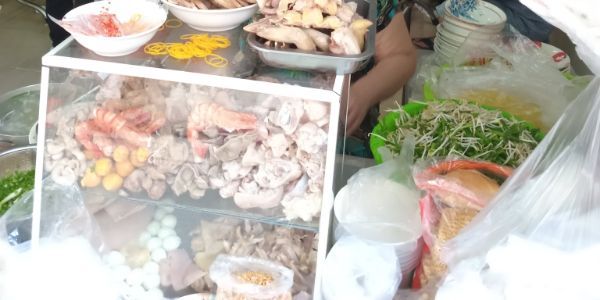 Quán Bánh Canh Gà - Bánh Ướt Cô Bướm - 46 Phùng Văn Cung