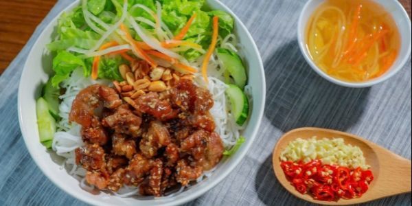 Quán Halal - Mì Nui Xào, Bột Chiên & Bún Thịt Nướng