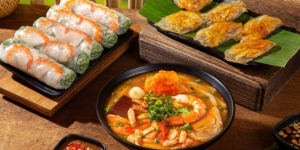 Bánh Canh Ghẹ Út Còi - Huỳnh Thúc Kháng