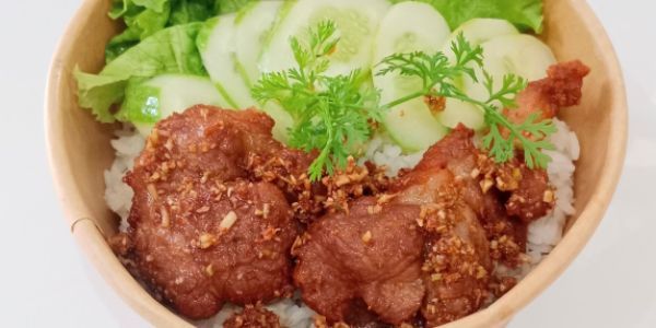 Bếp Nhà Út Mịnh - Cơm Tấm, Cơm Chiên & Ăn Vặt