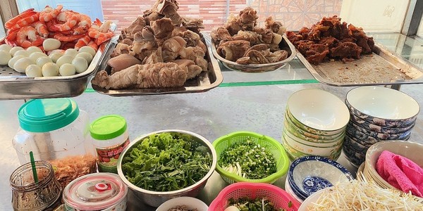 Hủ Tiếu & Hủ Tiếu Bò Kho - Bà Đầm