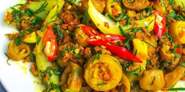 Bếp Nhà Giang - Bún Lòng Xào Nghệ, Bún Mắm & Ram Cuốn Cải - Bá Giáng 10