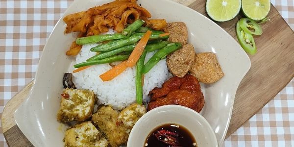 Cơm Trưa Phúc Nguyên