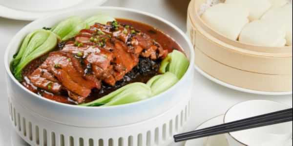 Việt Hoa Lầu Restaurant - Món Ăn Hoa Việt - Thủ Khoa Huân