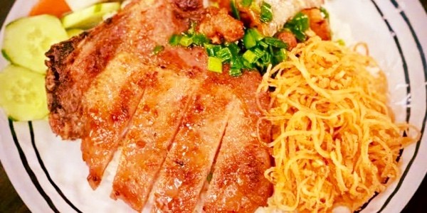 Bà Nhung - Cơm Tấm Sườn - Phạm Văn Chiêu