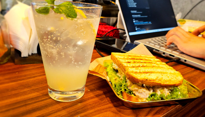 HOUSE OF XINH - COFFEE & BRUNCH - 44 ĐƯỜNG TÂY HỒ