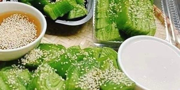 SOLAR FOOD - BÁNH ĐÚC GÂN LÁ DỨA & BÁNH CHUỐI HẤP