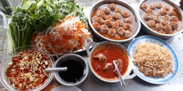 Bánh Mì Xíu Mại Nguyên Bình - Huỳnh Văn Nghệ