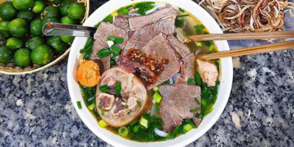 Bún Bò Huế O Lộc - Văn Phú