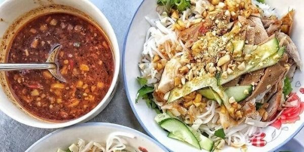 Bún Mắm Nêm Đà Nẵng, Heo Quay Thịt Luộc & Gỏi Cuốn O Trinh - Dương Quảng Hàm