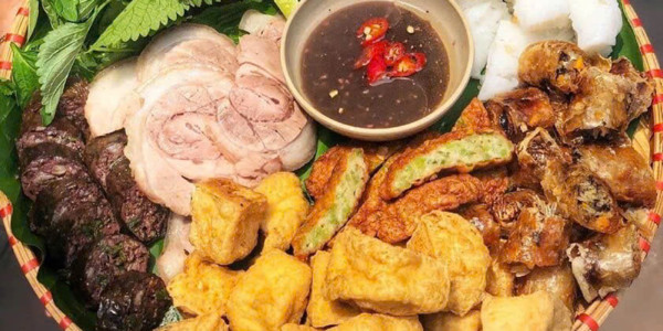 Bún Đậu Mẹt & Nem Nướng Nha Trang - Quán Cây Bàng - Trần Quốc Hoàn