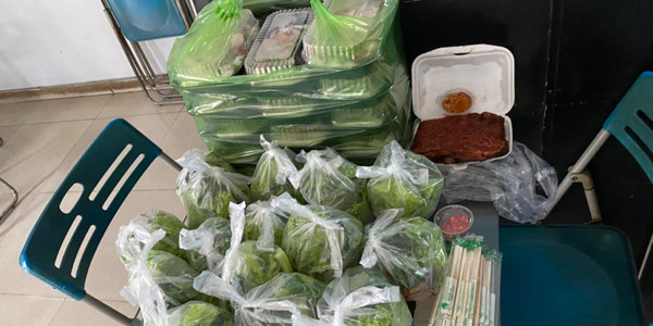 Bánh Hỏi Heo Quay - Bánh Mì Heo Quay Rong Nho