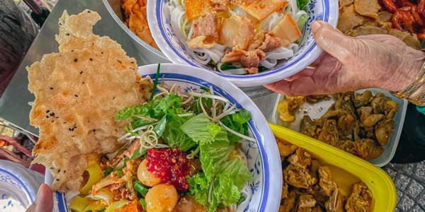 BÒ KHO & MỲ QUẢNG PHÚ CHIÊM - 144 Nguyễn Đình Tứ