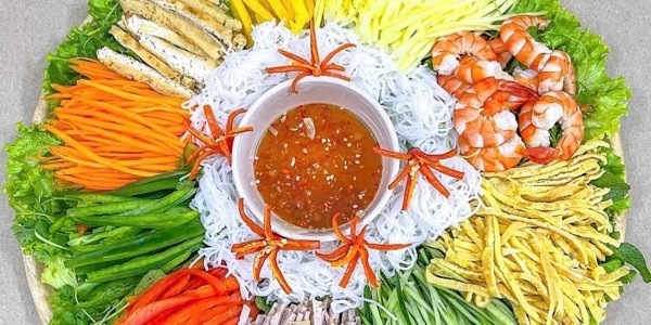 Shushi - Gỏi Cuốn, Nem Nướng, Phở Cuốn Gà & Mỳ Ý Bánh Tôm