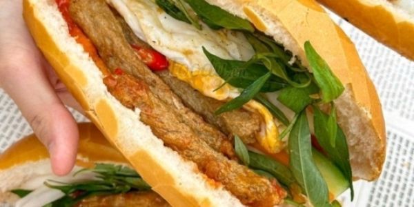 Bánh Mì Chả Cá Vũng Tàu - Bánh Mì Chả Cá Trứng Ốp La & Chả Cá Sợi Vũng Tàu