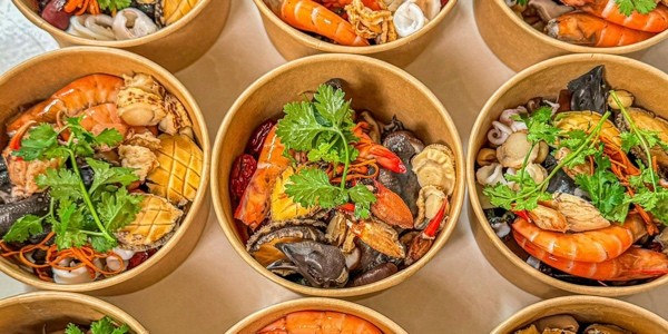 Mì Gà Tiềm Thuốc Bắc & Súp Bào Ngư Đặc Biệt Cô 3 - Đường Số 1