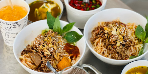 Bún Bò 5T Quận 4 - Nguyễn Trường Tộ