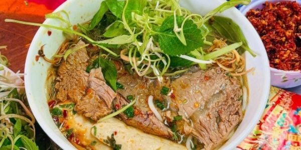 Bún Bò Huế Tứ Quý