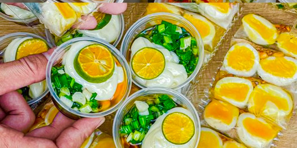 Dung Dung - Bánh Tráng Trộn, Tré Trộn & Chân Gà Sốt Thái