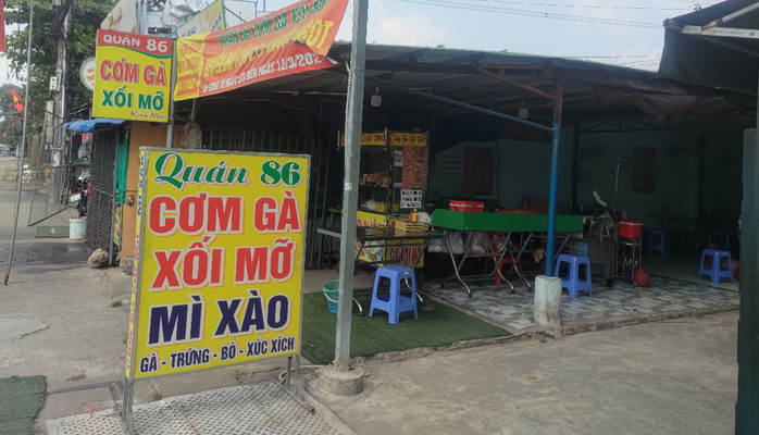 Quán 86 - Cơm Gà Xối Mỡ - Quốc Lộ 13
