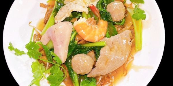 Bếp Hùng Quân - Lý Đạo Thành