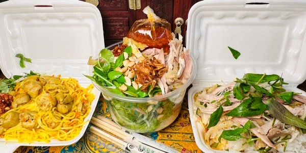 Xôi Gà & Bún Gà Khô Dì Minh - Tăng Bạt Hổ