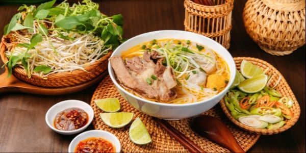 O Yến - Bún Bò Huế & Lẩu Bò