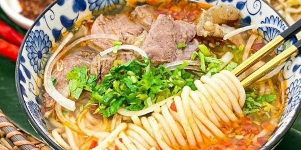 Quán Bún Bò Huế Ngõ Xưa - Ngô Gia Tự