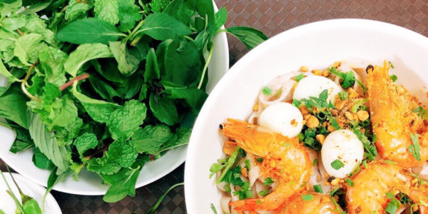 Mì Quảng Trộn Cô Dương 2