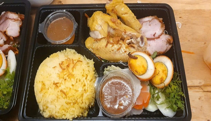 Nhà Cũ - Cơm Gà Ta - Lộ Số 4