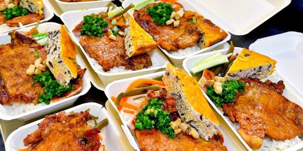 Cơm Tấm Ngân - Cơm Tấm Sườn Cọng, Sườn Xiên & Cây Sộp - Quận 12