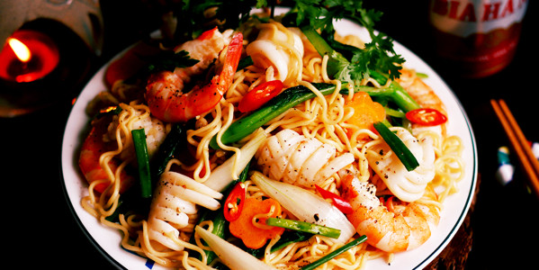 Bếp Em Dung Tây Sơn - Cháo Ếch Singapore, Mỳ Xào & Cơm Chiên Ý - Đường Láng