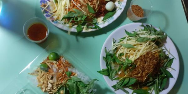 Ăn Vặt Nguyên Phát - Hoàng Hoa Thám