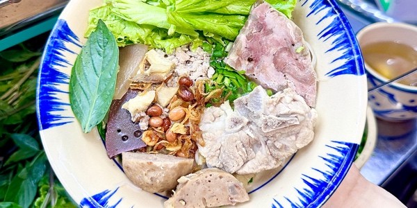 Út Thanh - Hủ Tiếu PaTê Bến Tre - Hồng Bàng