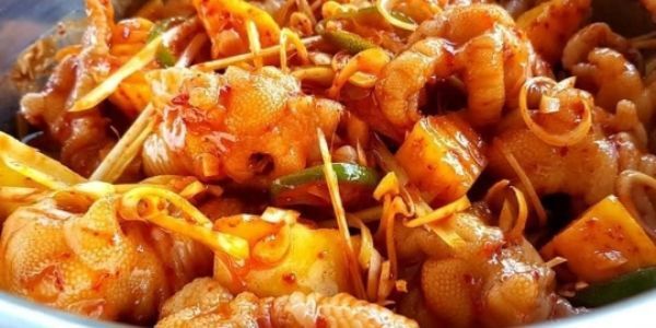 Quyên - Chân Gà Sả Tắc