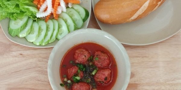 Bếp Nhà Lam - Lẩu Cá Đuối & Gỏi Cá Trích