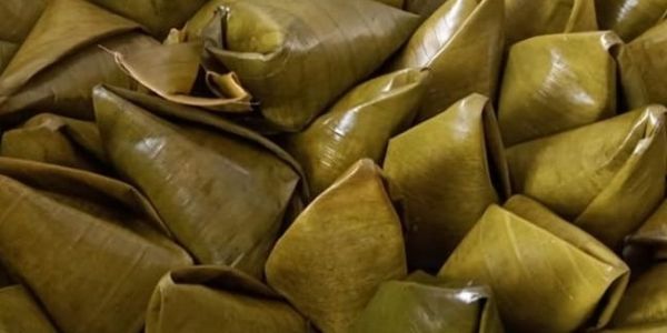 Dừa Tươi, Cam Vắt & Bánh Ít - Cổng Chính Chùa Giác Nguyên