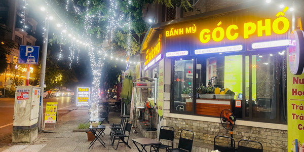 Bánh Mỳ & Trà Chanh Góc Phố 