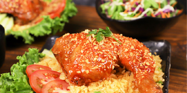 Cơm Gà Xối Mỡ Vi Anh - Lê Văn Lương