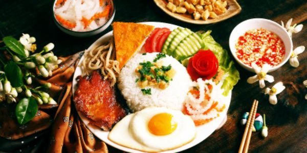 Tiệm Cơm Bình Dân - Nguyễn Trãi