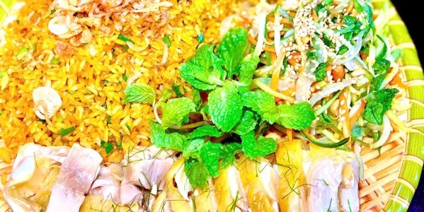 Lòng Quân Tử - Bún Đậu Mắm Tôm, Cháo Lòng & Bún Măng Mọc Sườn Lưỡi - Ngoại Giao Đoàn