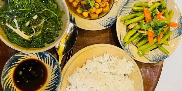 TỰ TẠI QUÁN - Thức Ăn Chay