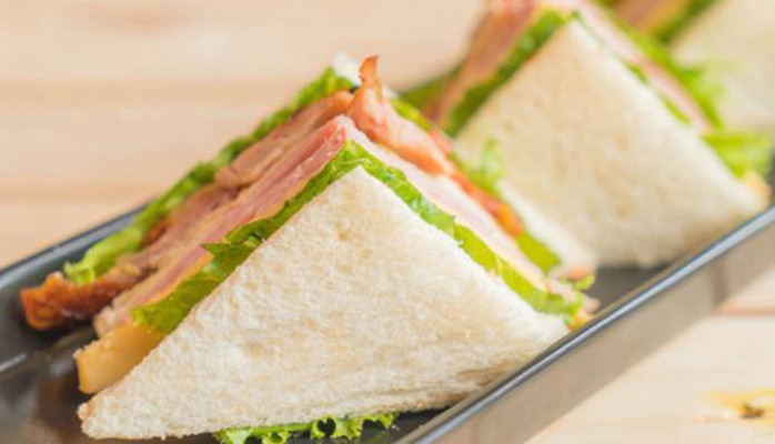 Bánh Mì ABARO - Bò Kho Bánh Mì, Xôi Gà & Bánh Bao - Cơ Thánh Vệ