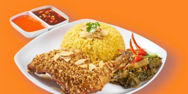 Cơm Gà Linh - Cơm Gà Xối Mỡ - Thống Nhất