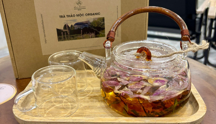 BƠ Coffee & Tea - Cà Phê, Kem Bơ & Trà Trái Cây - 215 Trần Huỳnh