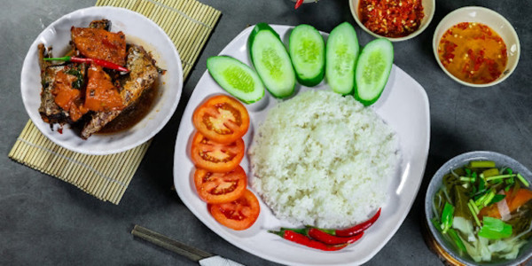 Cơm Tấm Gia Bảo