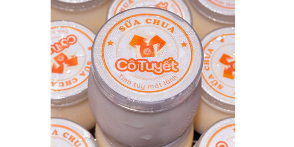 Sữa Chua Thương Hiệu Cô Tuyết - Chè Truyền Thống
